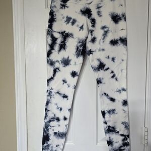 Nike Black and White Tie-Dye Leggings